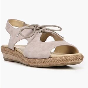 Naturalizer Reilly Turtledove Suede Sling Back Sandals (9M)